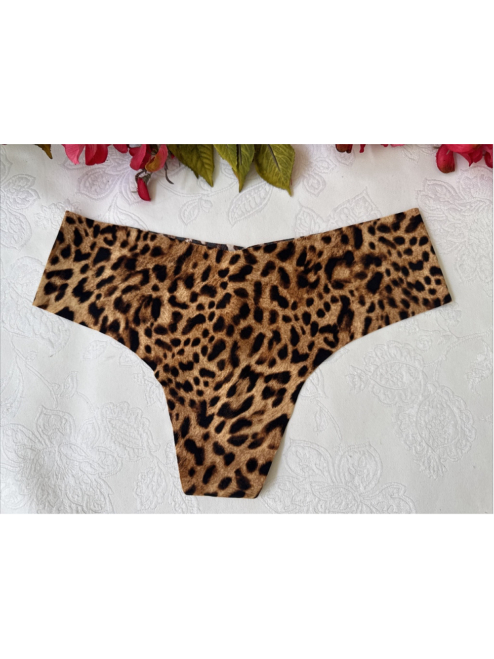 VICTORIA'S SECRET S BLACK BROWN ANIMAL PRINT SEAMLESS THONG STRING PANTIES NWT
